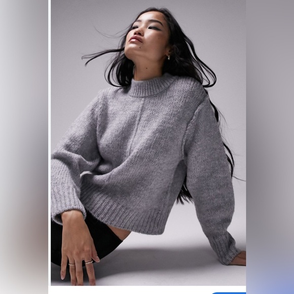 Topshop Sweaters - NWT Women’s ASOS TopShop Cropped Gray sweater, XS